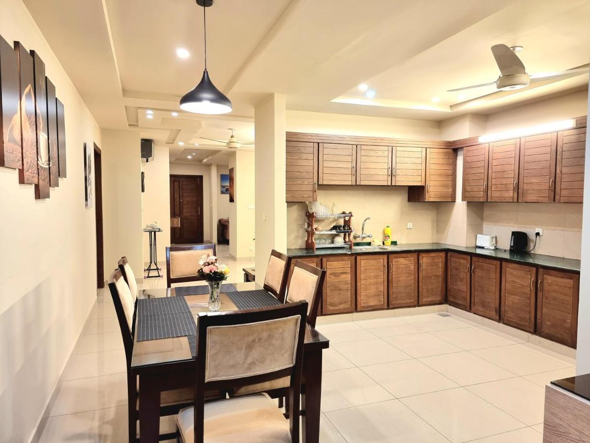 The Millenial Apartments & Suites Bahria Town Rawalpindi Exteriör bild