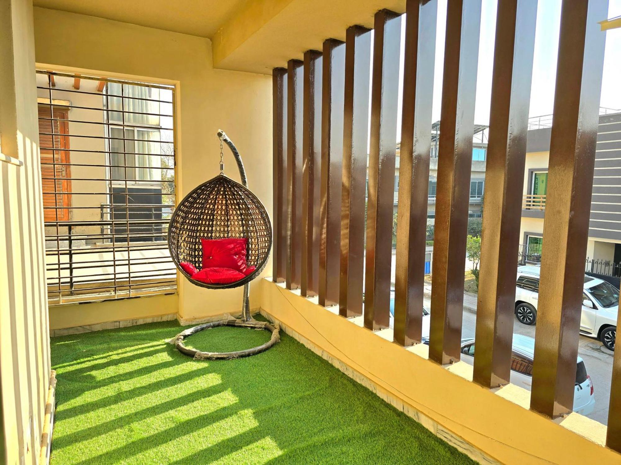 The Millenial Apartments & Suites Bahria Town Rawalpindi Rum bild